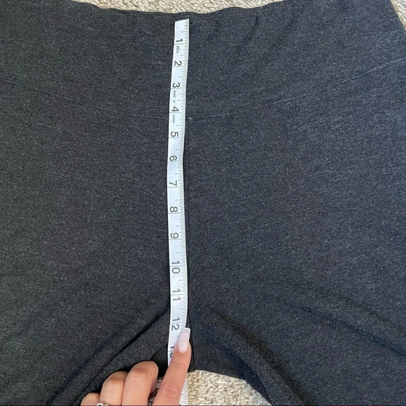 Aritzia The Group Babaton Grey Charcoal  Pants Size Large - Picture 9 of 12